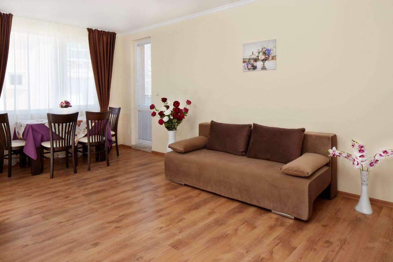 Feniks Apartments Несебър Екстериор снимка