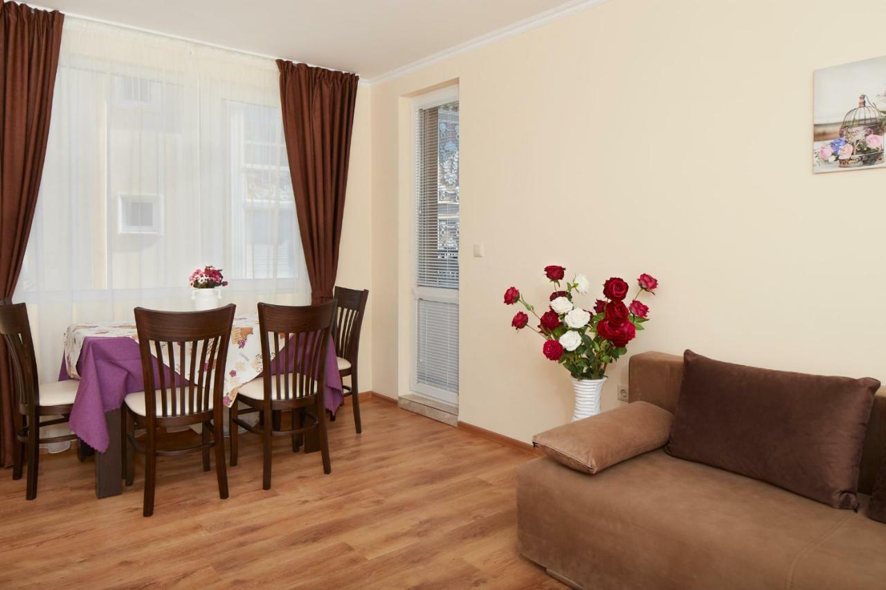 Feniks Apartments Несебър Екстериор снимка