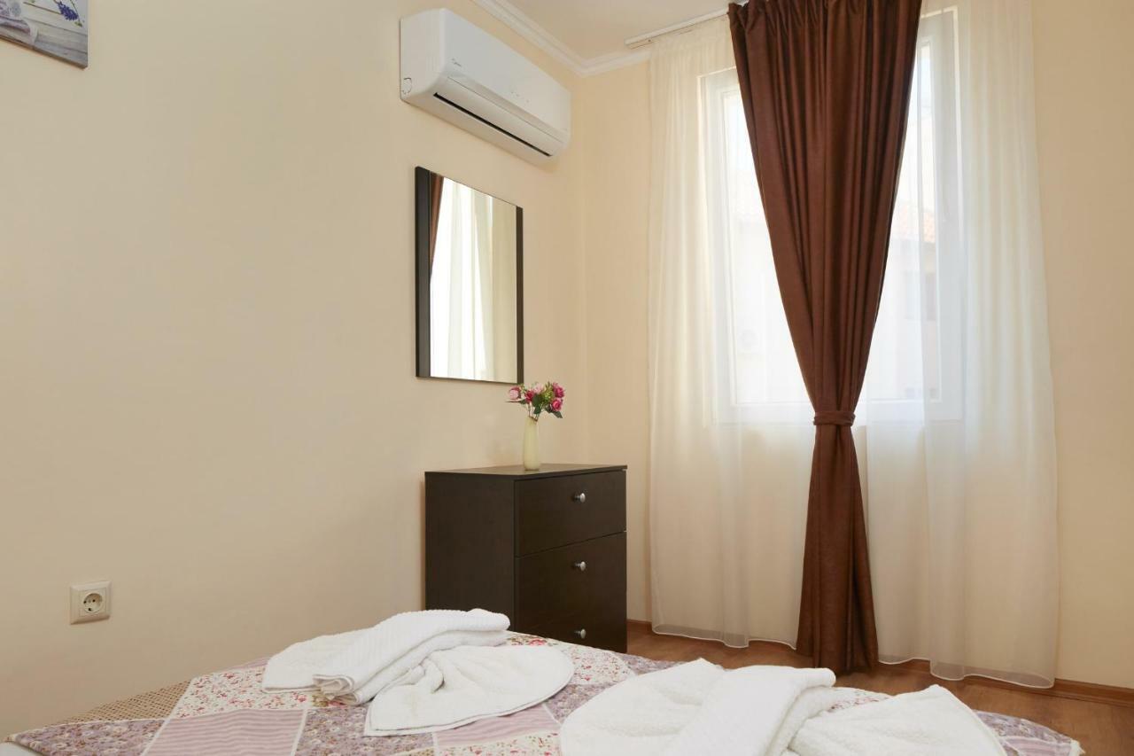 Feniks Apartments Несебър Екстериор снимка