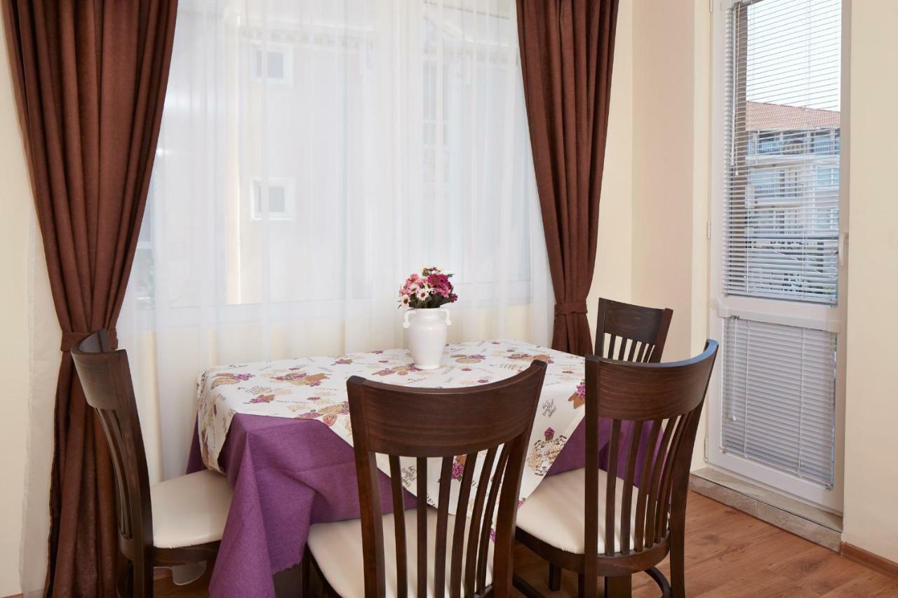 Feniks Apartments Несебър Екстериор снимка
