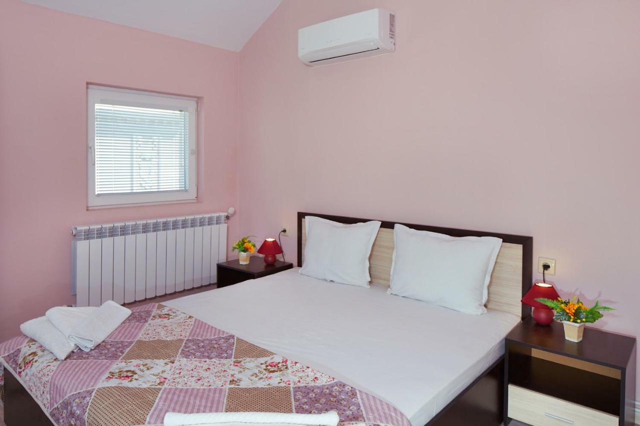 Feniks Apartments Несебър Екстериор снимка
