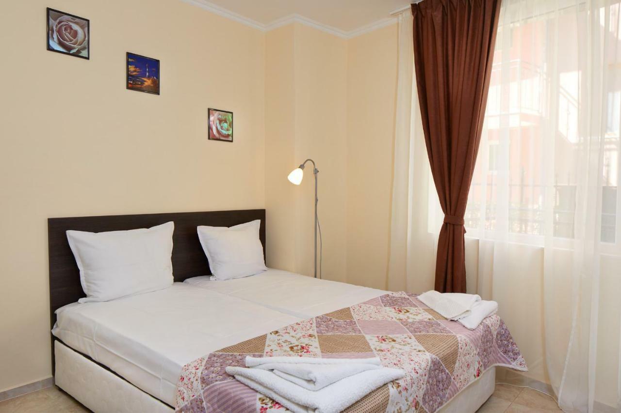 Feniks Apartments Несебър Екстериор снимка