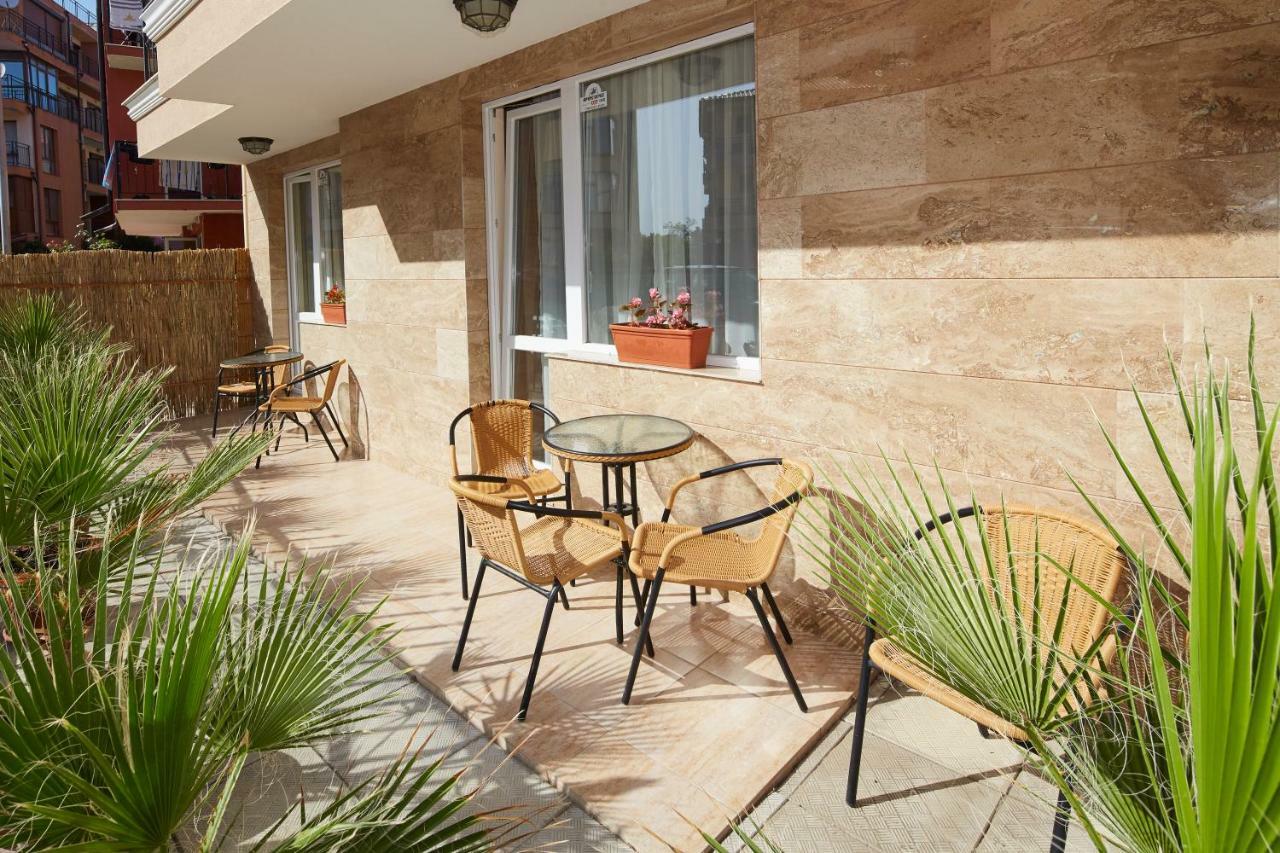 Feniks Apartments Несебър Екстериор снимка