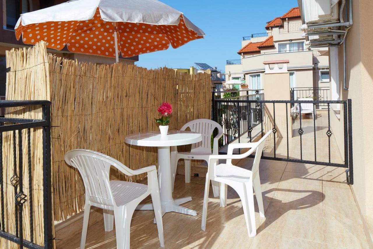 Feniks Apartments Несебър Екстериор снимка