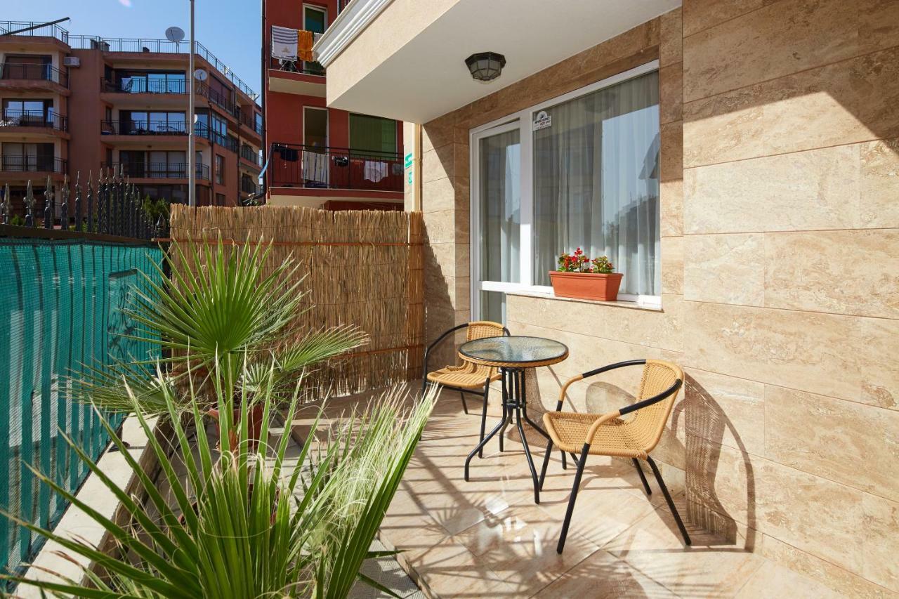 Feniks Apartments Несебър Екстериор снимка